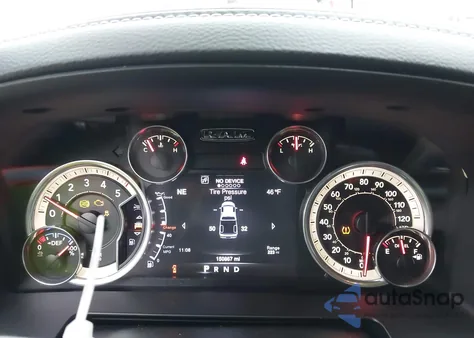 2016 Ram 1500 Laramie из США, поврежденный, VIN 1C6RR7NM2GS372365